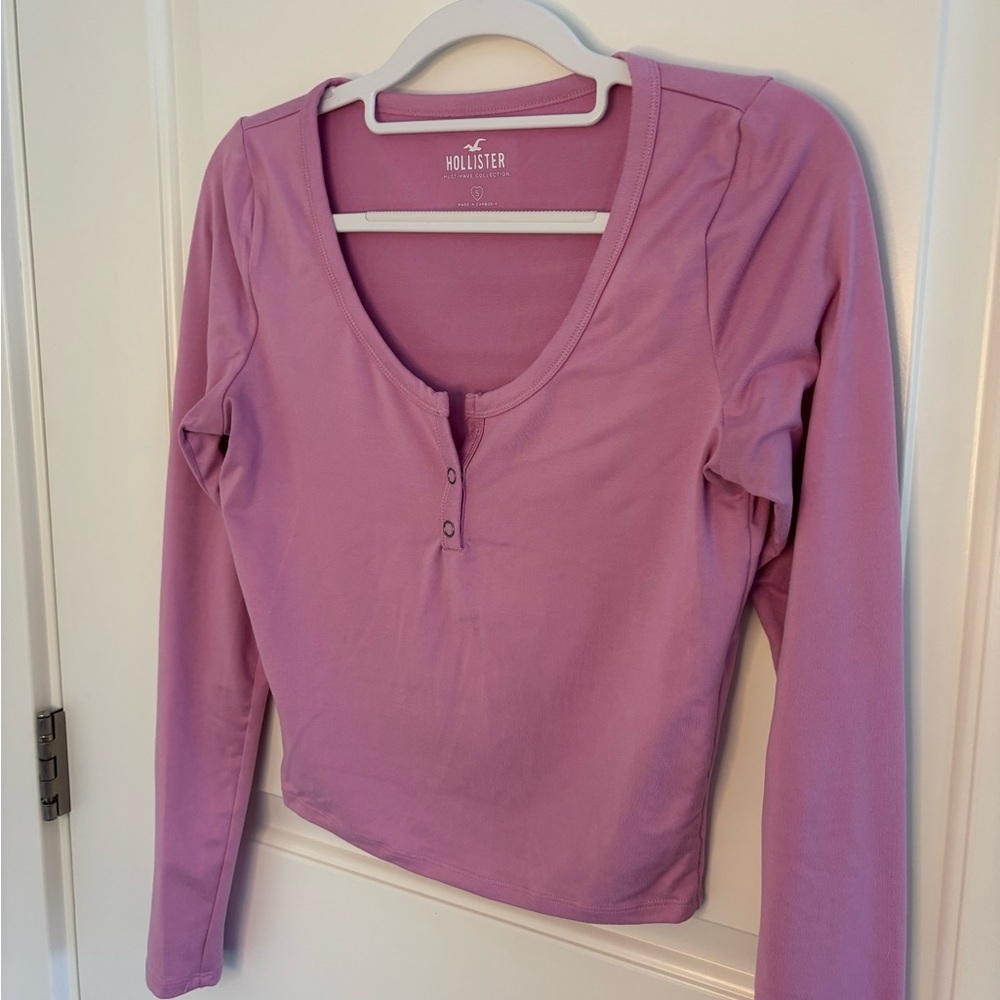 Hollister Women's Pink Long Sleeve Top - Picture 2 of 5